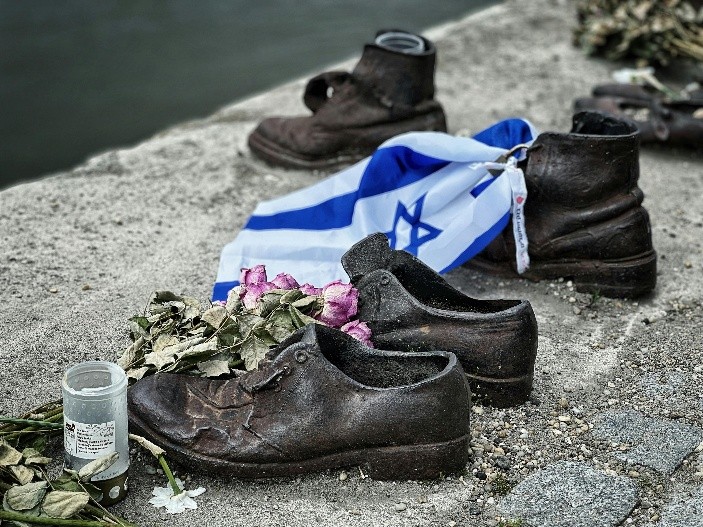 Image of shoes and other items at a Jewish heritage site