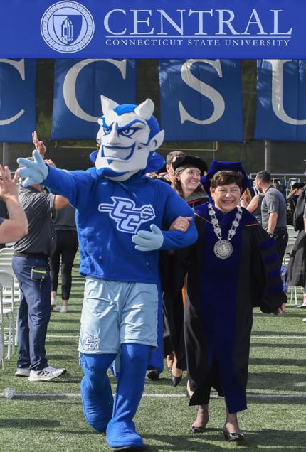 Kizer & Toro at commencement