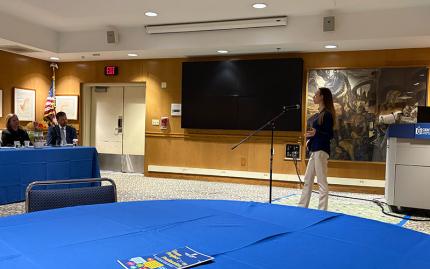 Psychology undergraduate student presenting