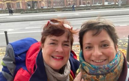Photo of Professor Ritzenhoff with Professor Stephanie Schaefer from University of Mannheim