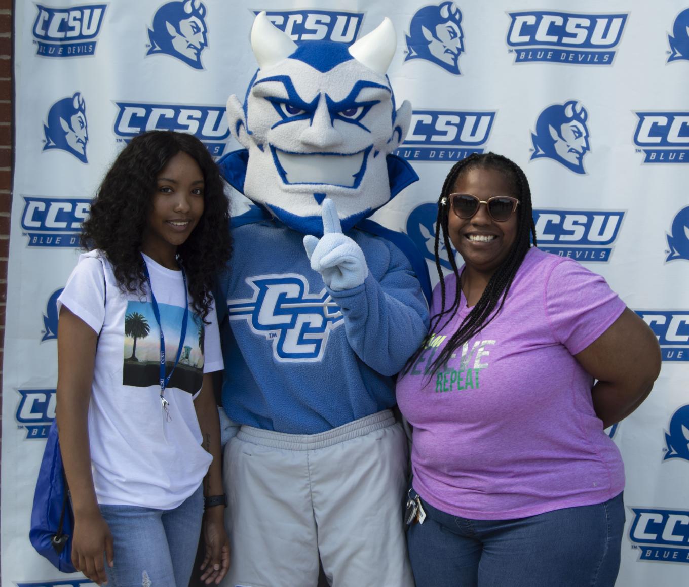 Kizer, Student & Mom