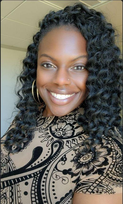 Headshot of Rachael Davis.