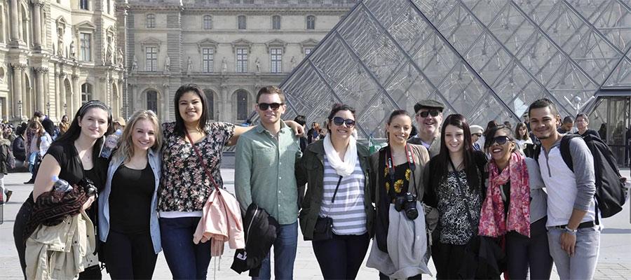 Student group in front of the Louvre