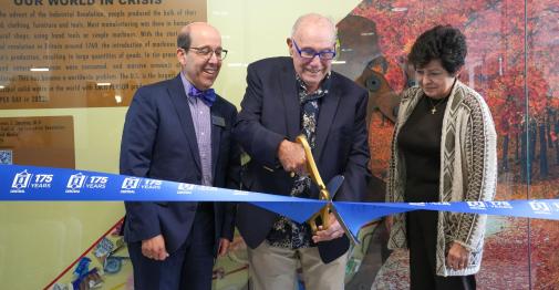 Cutting the ribbon to "Trail of the Industrial Revolution"
