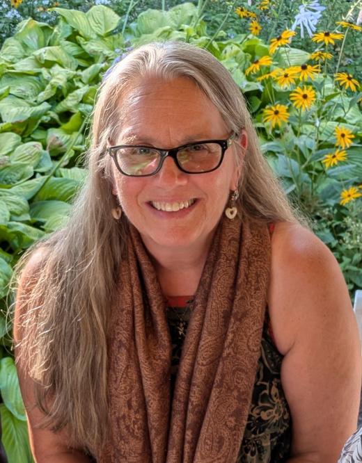 Lynn M Patarini